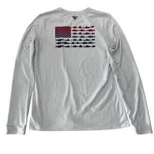 Columbia Women’s MD Tidal Tee™ PFG Fish American Flag Long Sleeve Shirt